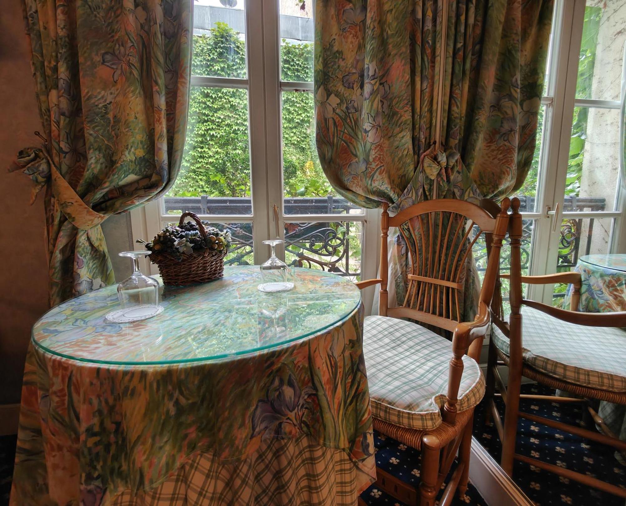 Le Relais Medicis Hotel Paris Exterior photo