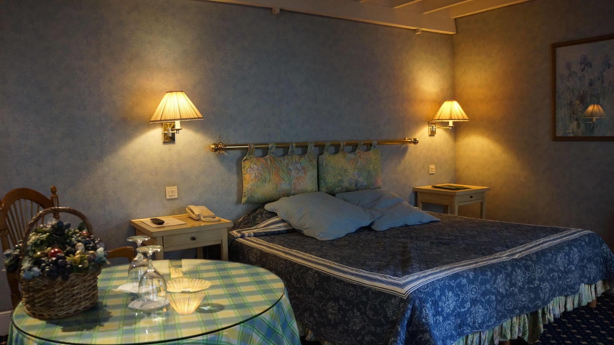 Le Relais Medicis Hotel Paris Exterior photo